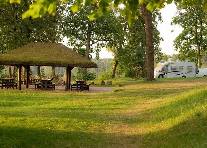 Gosciniec Olecki - Karczma Margrabowa 3*